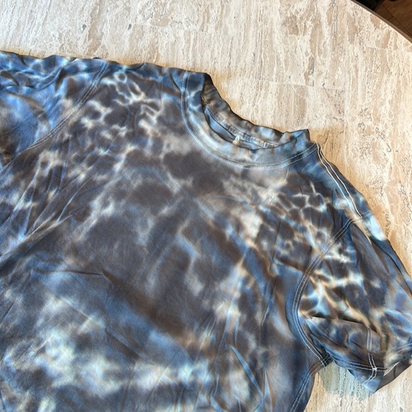 LULULEMON TEE - Picture 4 of 5